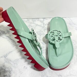 Tory Burch teal Miller cloud lug leather thong sandal sea wind/red size 8.5